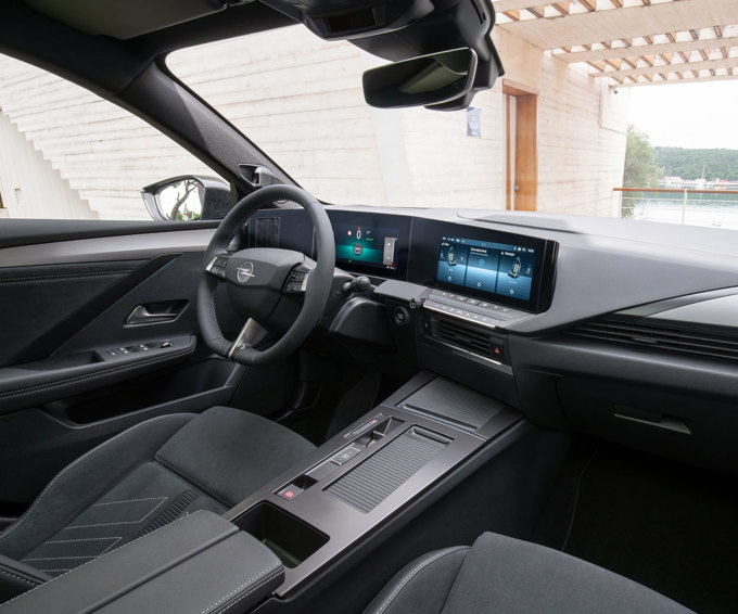 Opel Astra und Astra Sports Tourer