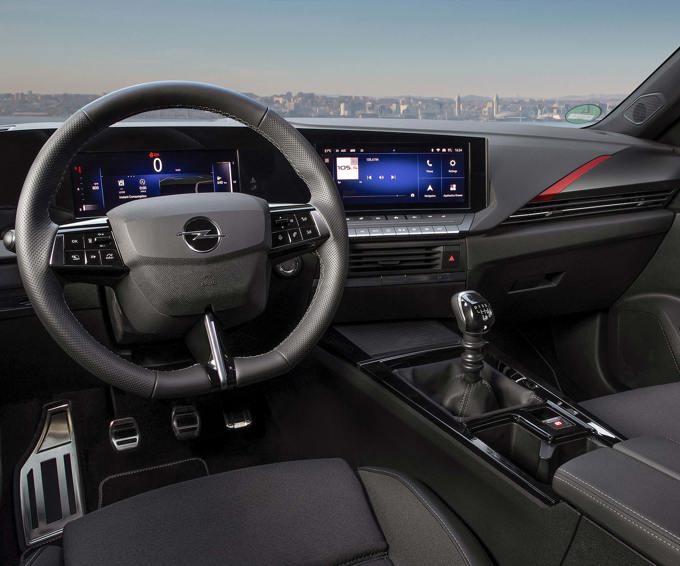 Opel Astra und Astra Sports Tourer