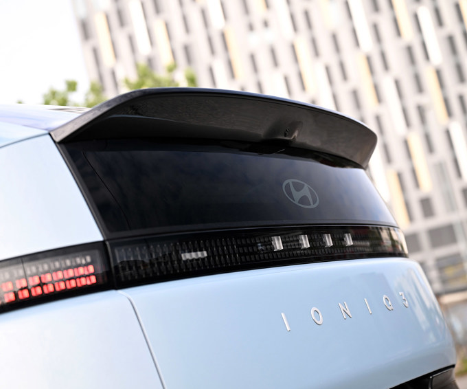 IONIQ 3